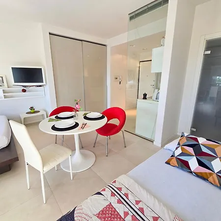 Palace Prima Fila Mare * 산베네데토델트론토