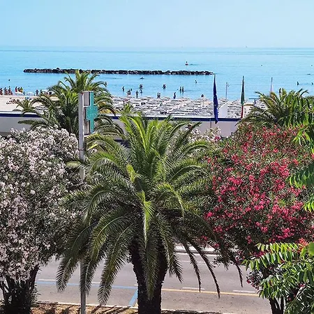 Palace Prima Fila Mare Apartman